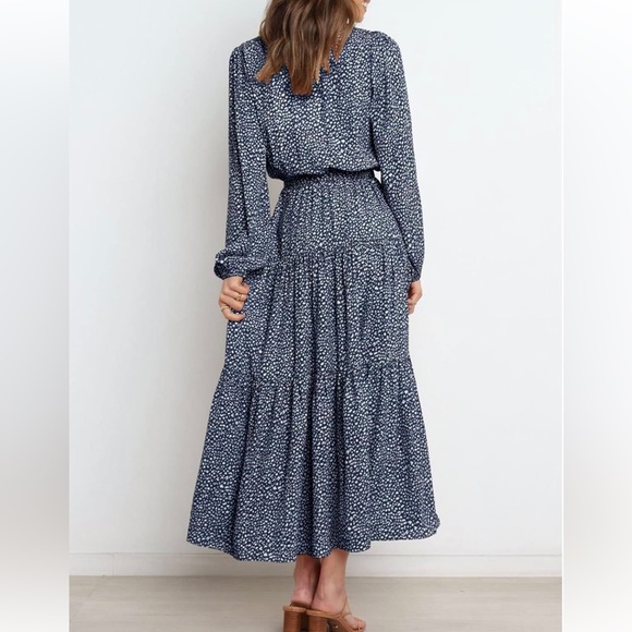 Gorgeous lengthy blue flora fall dress - Picture 3 of 5